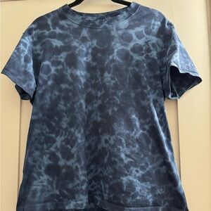 lululemon athletica Blue Tie-Dye Short Sleeve Tee